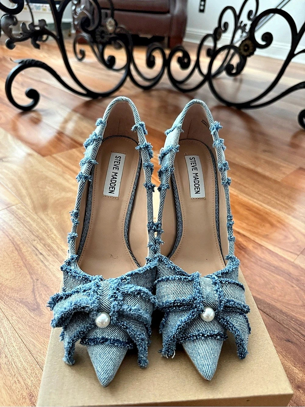 Steve Madden Barb Frayed Denim Point Toe Bow Pumps Denim Bow Heels in Blue US 7
